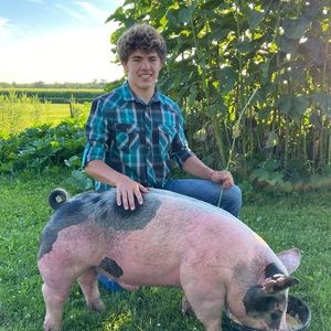 Meet your Posher, Evan